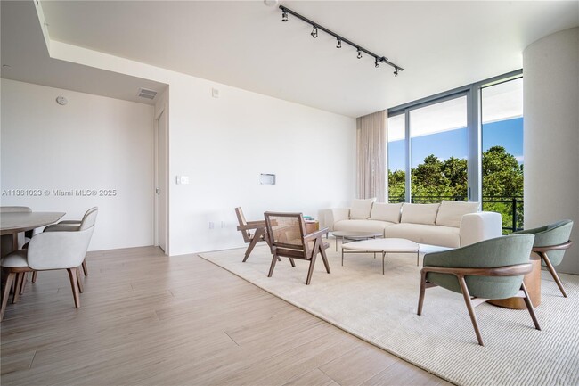 Photo - 8701 Collins Ave Unit 306