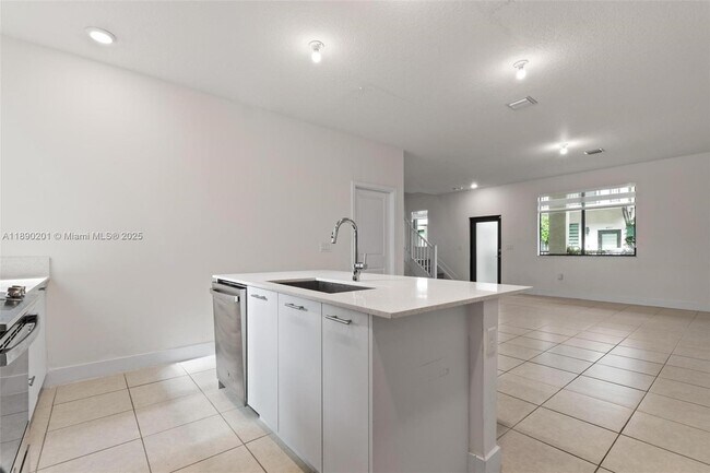 Photo - 4612 NW 83rd Pkwy