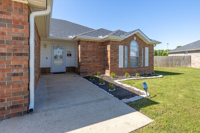 Photo - 2409 SW 17th St