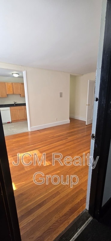 Photo - 9 Victory Rd Unidad 17 / 2nd Floor