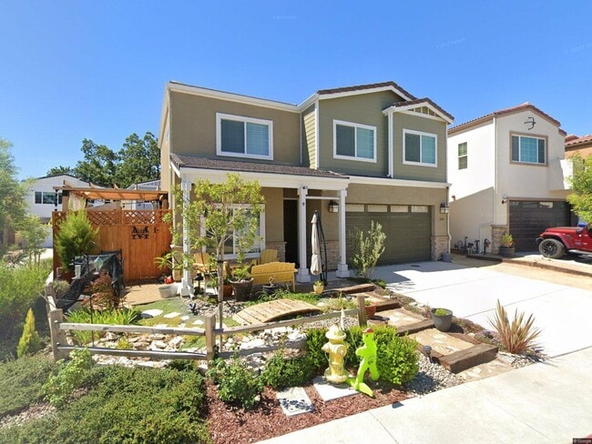 Building Photo - 300 Via las Casitas