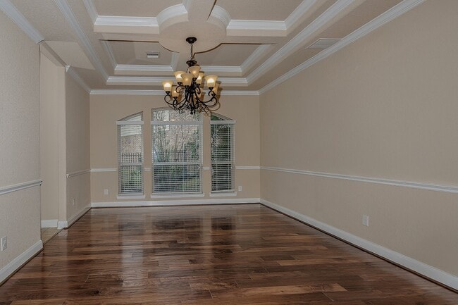 Photo - 7 Prism Point Place