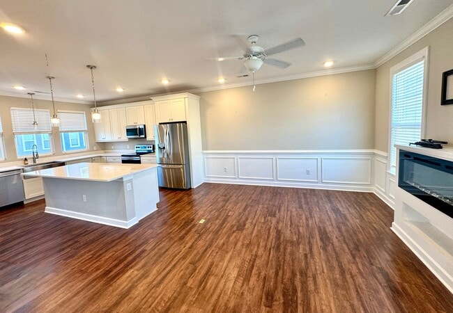 Photo - Experience Modern Coastal Living!