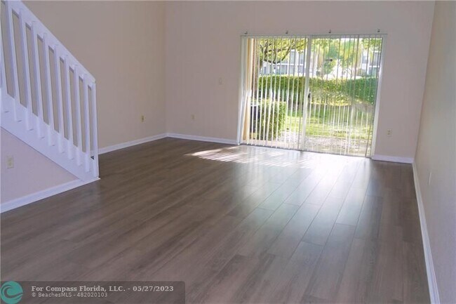 Photo - 5926 Riverside Ave