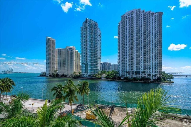 Building Photo - 300 S Biscayne Blvd Unit 410 Rental