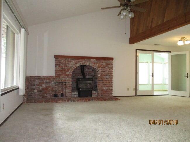 Photo - 2539 S Underwood St