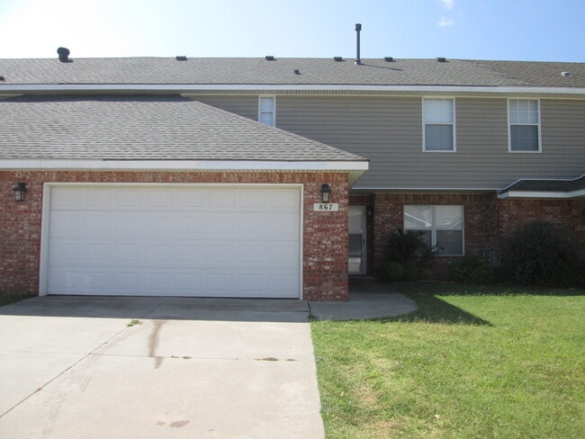 Photo - 867 Rambling Oaks Dr