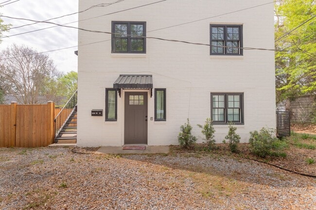 Building Photo - 1519 16th Ave Unit 16th Ave 1519 1/2  B