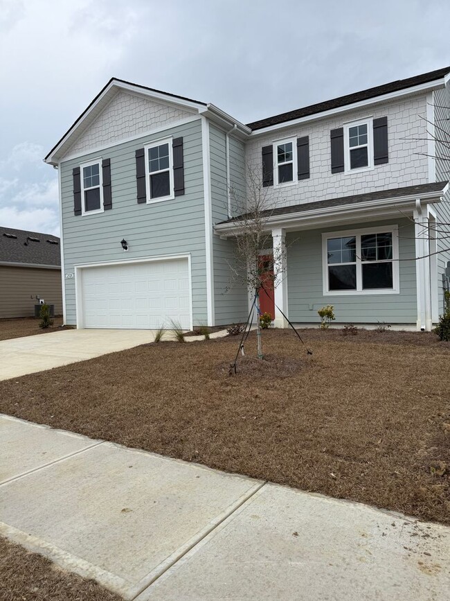 Photo - 4 BEDROOMS in Central Conway Location in Kingston Bay! Beautiful Pond View!