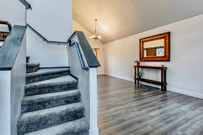 Photo - 4601 Nassau Ave NE