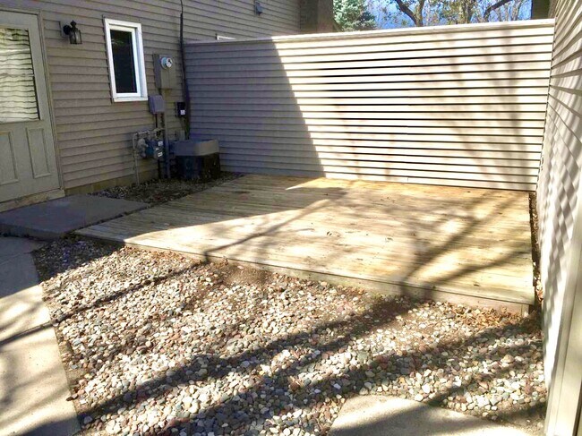 Photo - 4674 Lenore Ln