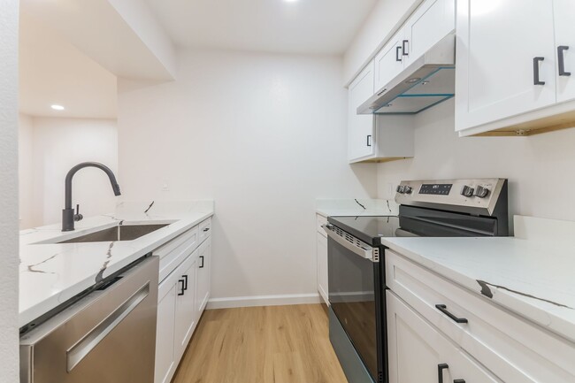 Photo - 9920 Forest Ln