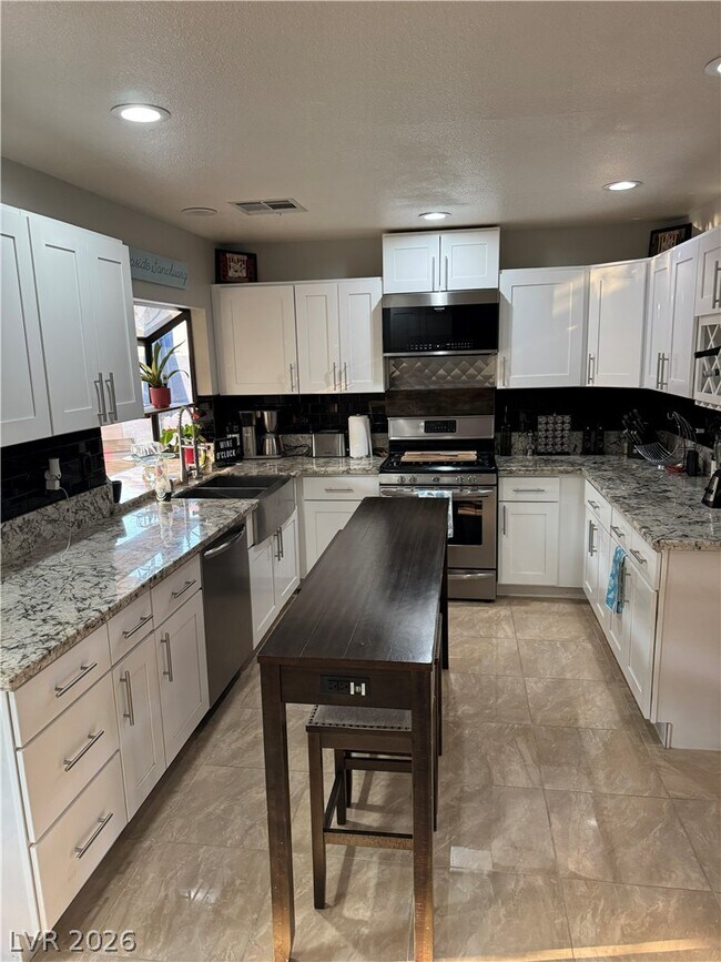 Photo - 163 Coventry Dr