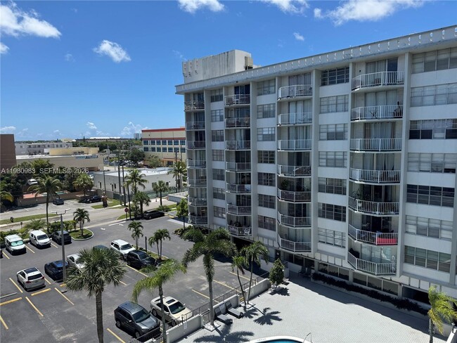Photo - 16740 NE 9th Ave Unit 608