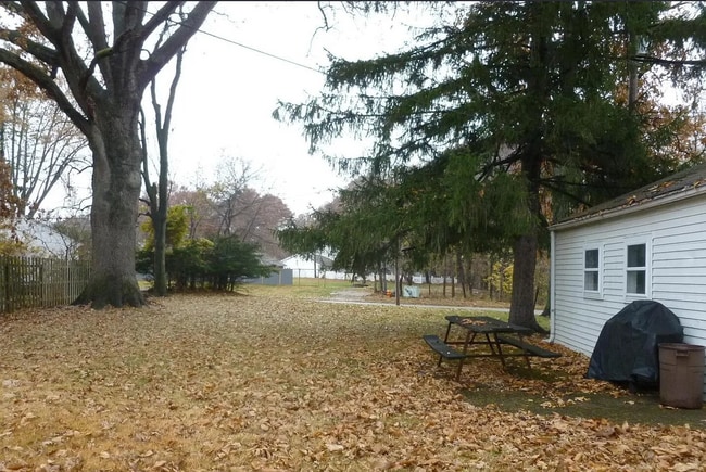 Photo - Cozy 3-Bedroom Home with Car Garage in Moline!