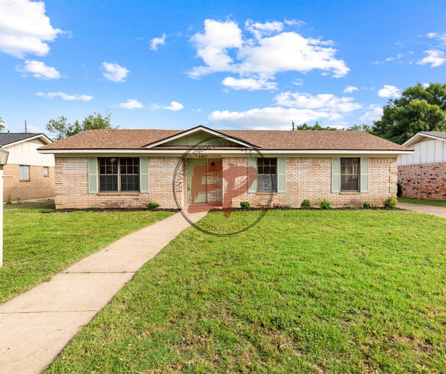 Building Photo - 6407 Landmark Dr