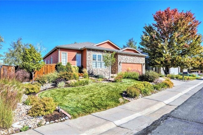 Building Photo - Elegant 4-Bedroom, 3 bathroom Home with Fi...