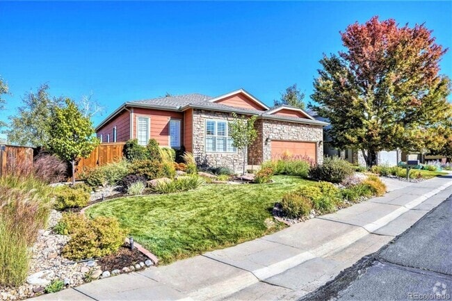 Building Photo - Elegant 4-Bedroom, 3 bathroom Home with Fi...