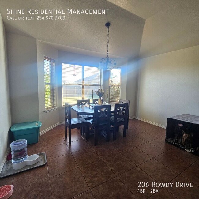 Photo - 206 Rowdy Dr