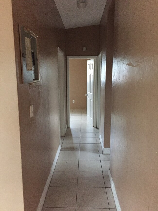 Photo - Nice 3-1 house next to SWAP SHOP