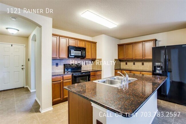 Photo - 1121 Rainer Dr