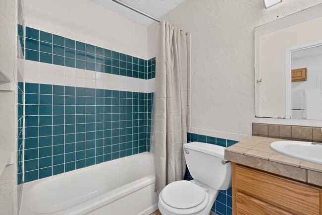 Photo - Cloverleaf Apartments