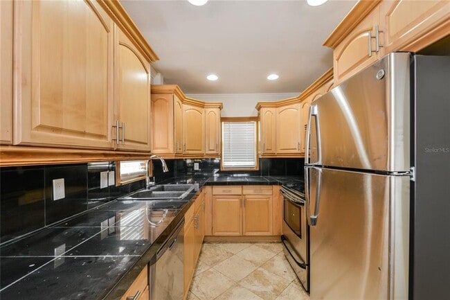 Photo - 2429 Apache St