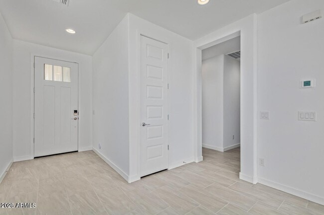 Photo - 2168 W Burnside Trail