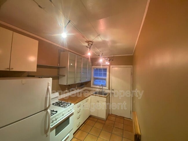 Photo - 5270 N Williams Ave