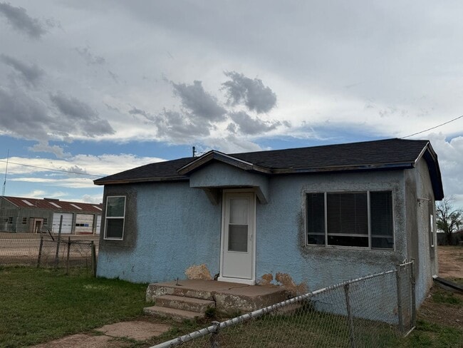 Building Photo - Remodeled Two Bedroom Home Fenced Yard