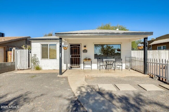 Photo - 5946 West Myrtle Ave