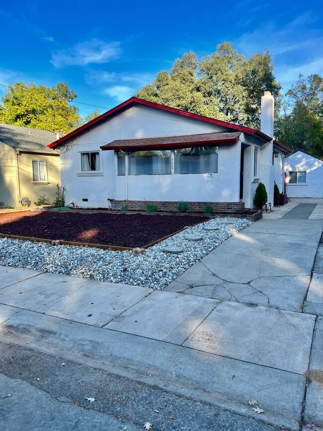Photo - 3bed/1bath Single family HOME!