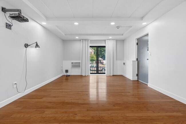 Photo - 80 High St Unit 101