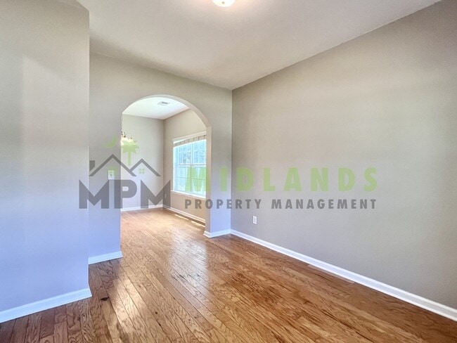 Photo - 464 Edenhall Dr