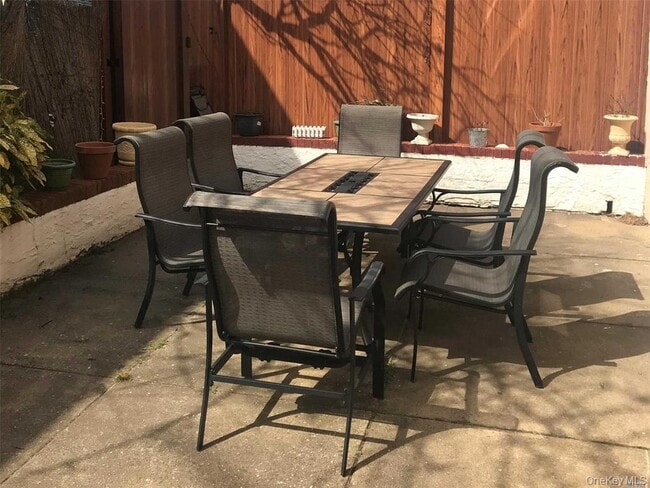 Photo - 411 W Walnut St Unit Lower