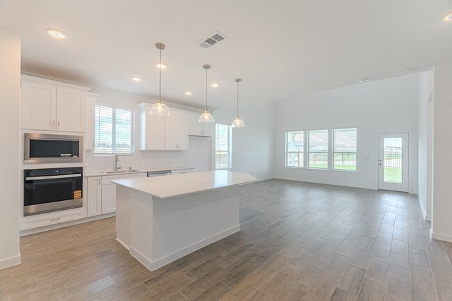14606 Daffodil Plains Ln