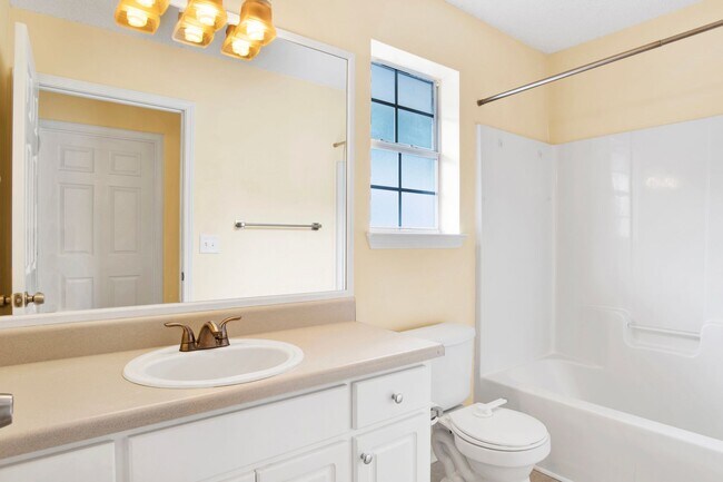 Photo - 3 Bed 2 Bath Home in Milton FL