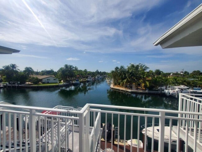 Photo - 2430 NE 135th St Unit 300