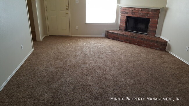 Photo - 2713 109th St