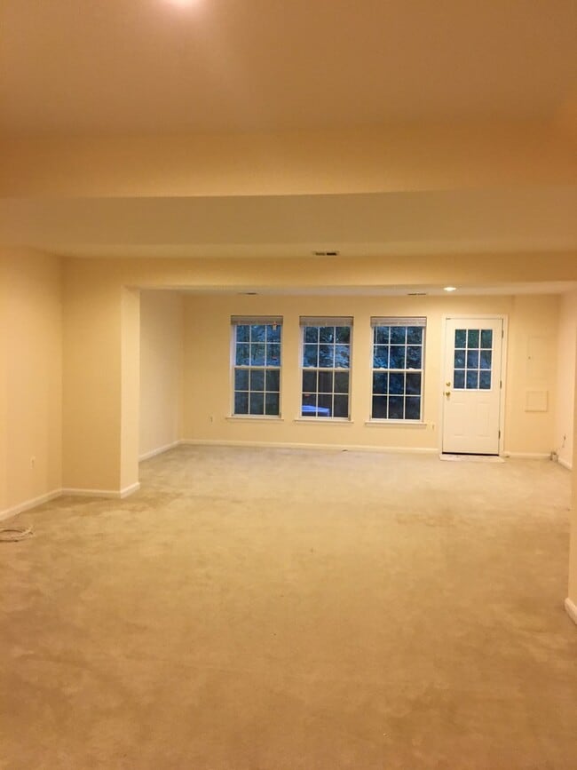 Photo - SPACIOUS TOWNHOUSE IN GERMANTOWN