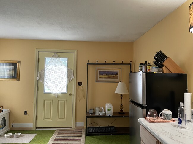 Building Photo - 30 Belmont Ave Unit #2 Rental