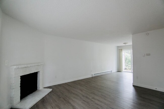 Building Photo - 5111SW Unit 5111BEAV -  A