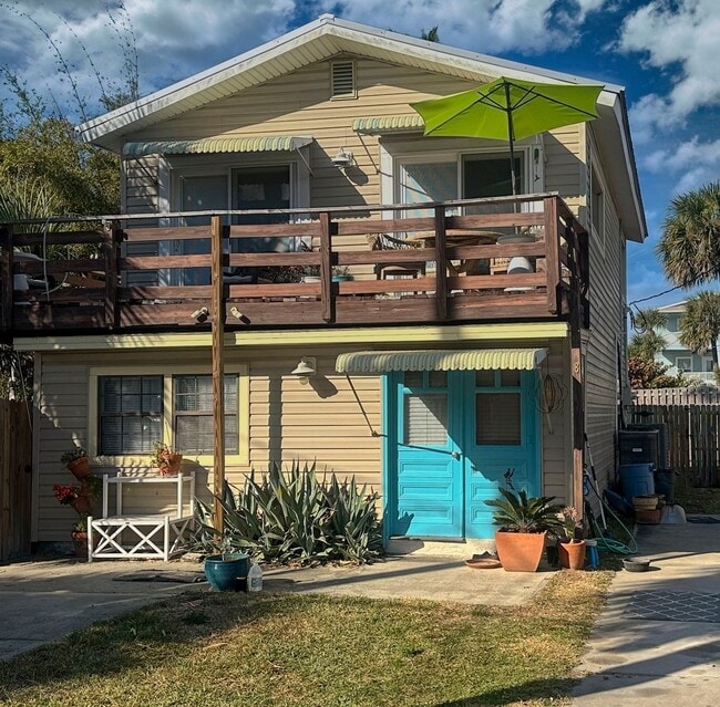 Building Photo - Cozy Beachside 2/1 with Private Yard—Steps from the Ocean Unit B