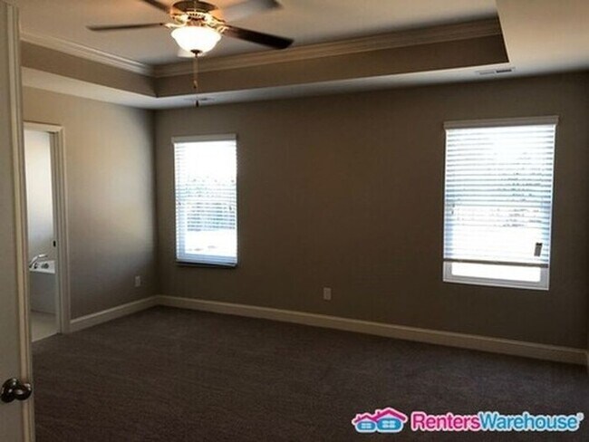 Photo - Beautiful 4 bedroom home with a fenced yard!