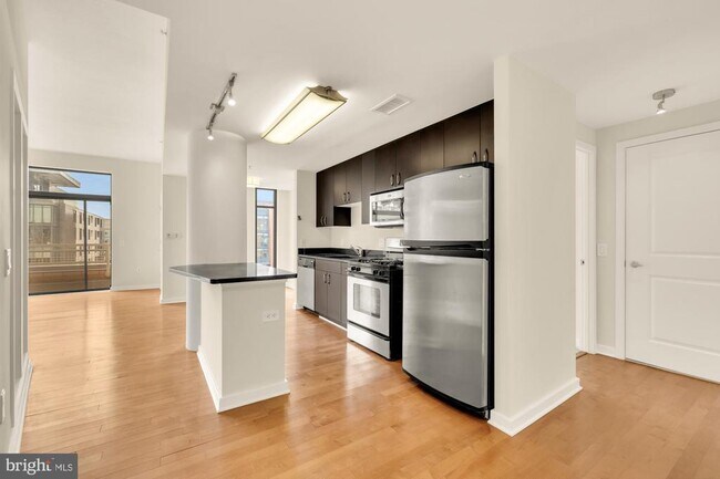 Photo - 475 K St NW Unit 1123