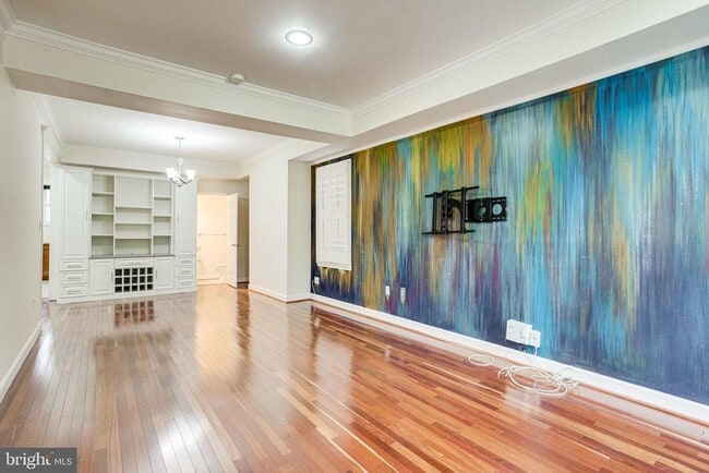 Photo - 595 Columbia Rd NW