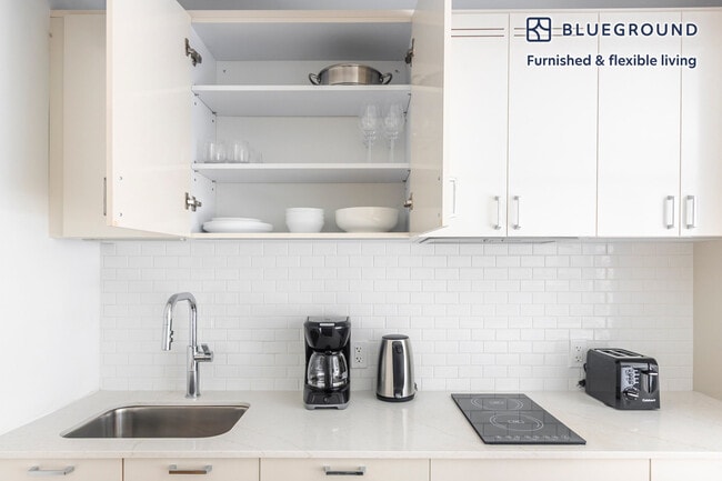 Photo - 266 W 96th St Unidad FL5-ID2029