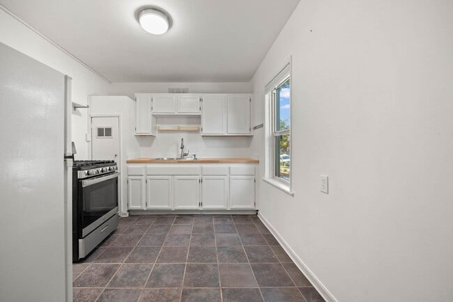 Photo - 1816 Carleton St