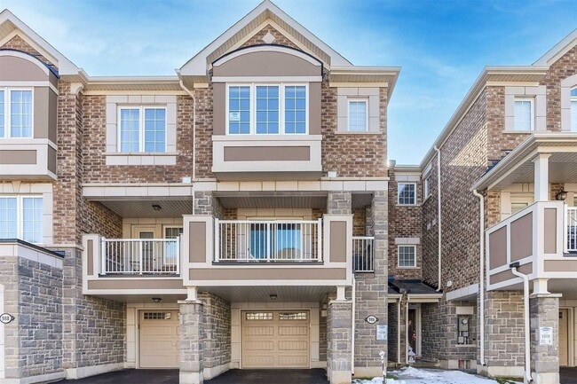 Building Photo - 986 Alder Gate