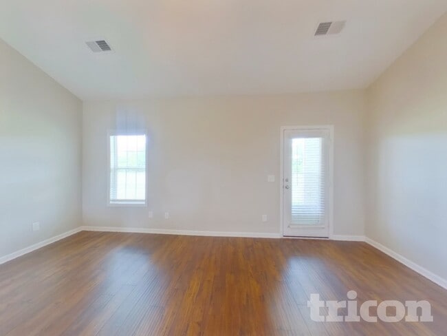 Photo - 817 Ellyson Dr